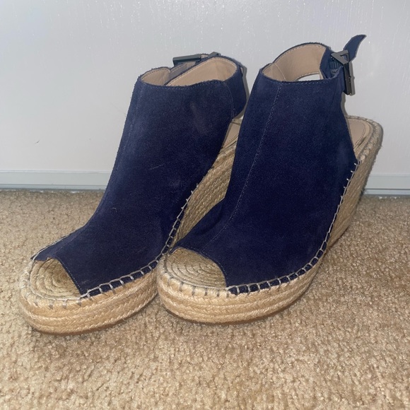 Blue Kenneth Cole Suede Open Toed Wedged - Picture 2 of 2